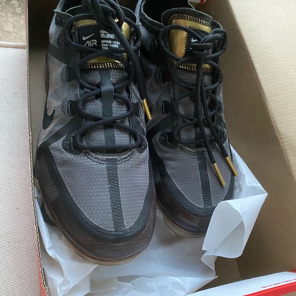 Nike Air VaporMax 2019 Black Metallic Gold - Picture 11 of 11